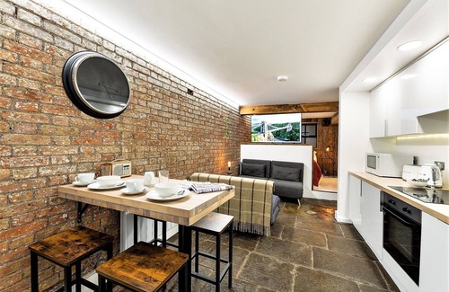 Bristol Villa | Your Apartment | Bristol St Michaels Place