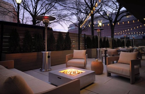 White Plains Resort | Your Home Away From Home! Near Bryant Park, Free Airport Shuttle, Pet-Friendly