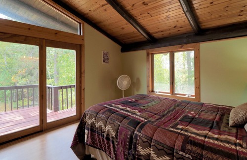 Cotton House | Your own private 50 acre Wilderness Retreat on Golden Pond! Free night!