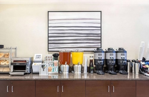 Rancho Penasquitos Apartment | Your San Diego Getaway! Pet-friendly Suite w/Kitchen! Pool & Basketball Court!