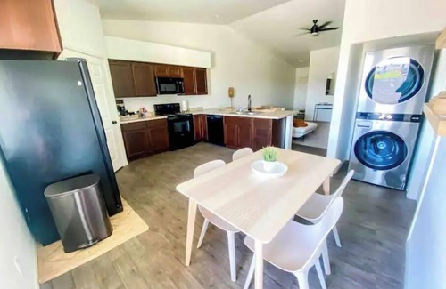 Yuma House | Yuma Boho/Airy 3 bedroom home with free parking