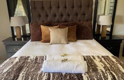 Mogale City House | Zacks Country Stay