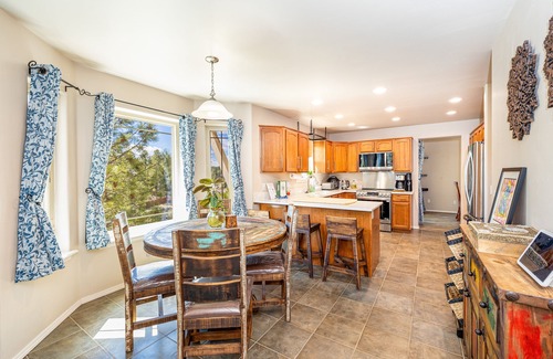 Ponderosa Trails House | Zen Abode - Flagstaff - Central AC - Park & Trails!, Zen Abode - Incredible location in Flagstaff!