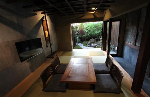 Okazaki House | Zen Machiya Inn