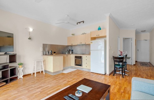 Darwin City Centre Apartment | Zen Oceanscape Balcony - Parking