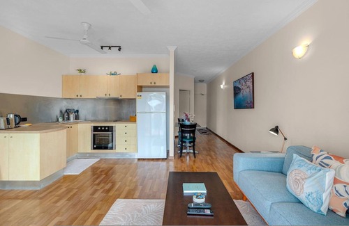 Darwin City Centre Apartment | Zen Oceanscape Balcony - Parking