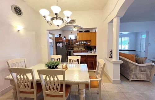Reeds Bay House | ZenBreak Graceville Beach House