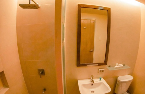 Cebu Hotel | Zerenity Hotel & Suites