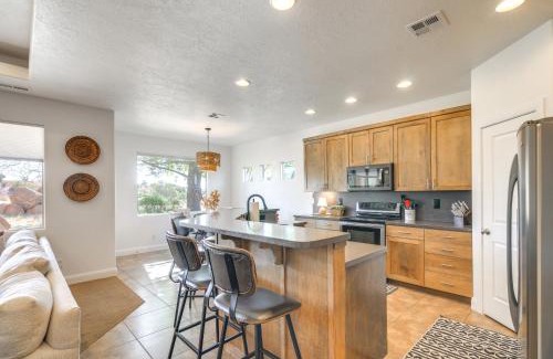 Kanab House | Zion Area Home with Scenic Views and Private Hot Tub!