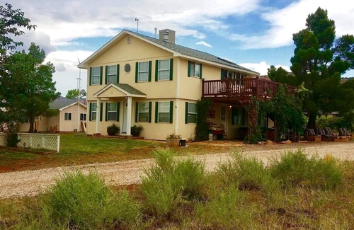 Cane Beds House | Zion Park/Grand Canyon Retreat at Stuart Farm