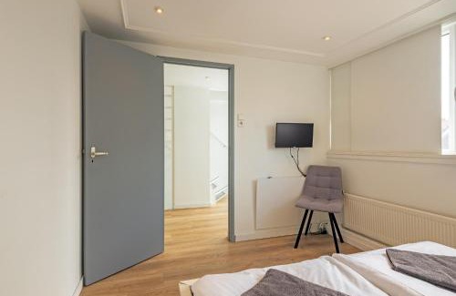Bergen aan Zee Apartment | Zon Modern beach house