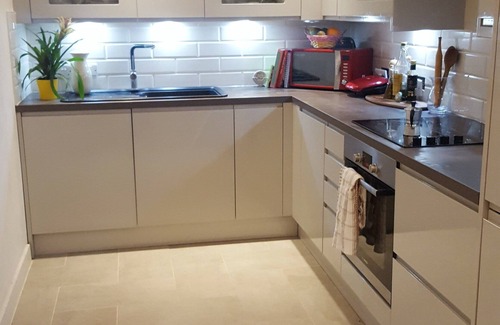 Elephant and Castle Apartment | Zone 1 London Flat (up to 4 people)!