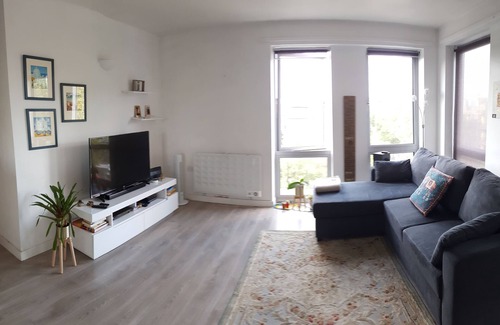 Elephant and Castle Apartment | Zone 1 London Flat (up to 4 people)!