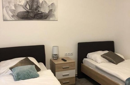 Komarom Apartment | Zrínyi Apartmanház