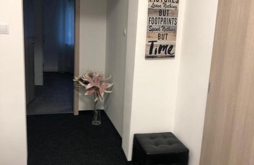 Komarom Apartment | Zrínyi Apartmanház