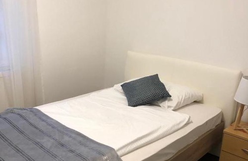 Komarom Apartment | Zrínyi Apartmanház