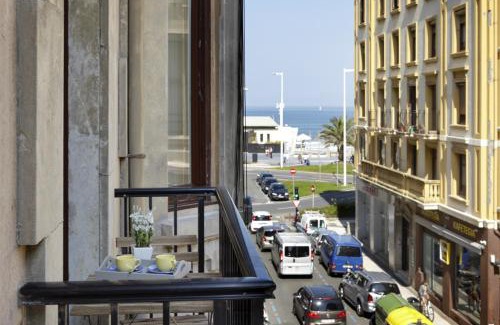 Gros Apartment | Zurriola Zinema by FeelFree Rentals