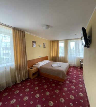 Готель ім Олександра Довженка Ніка