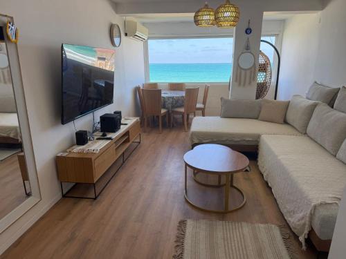 הבית היווני על הים Greek House