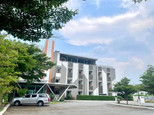 โรงแรมธาราคีรีเพลส