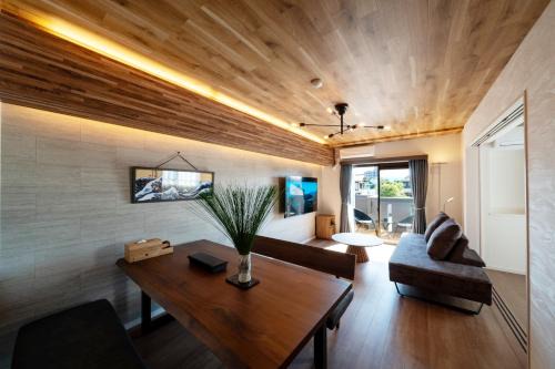 ザ サウンドクレスト五条駅前