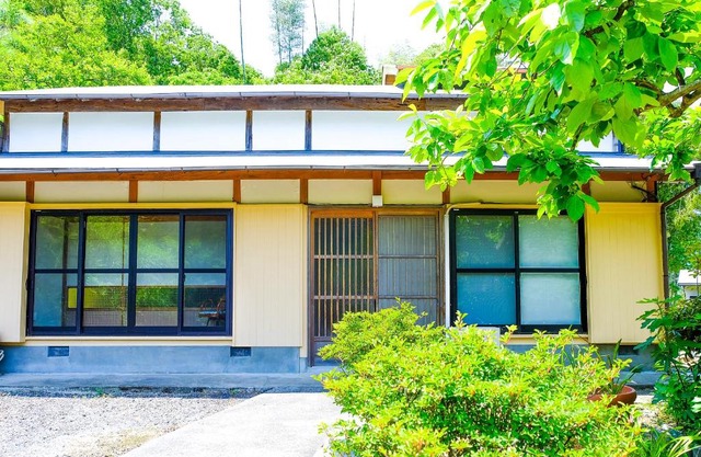 四万十川まで歩いて行ける 一棟まるっと貸し切りの宿 gu