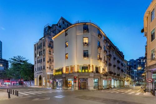 锦泰酒店-广州市南方大厦国际电子城一德路地铁站店