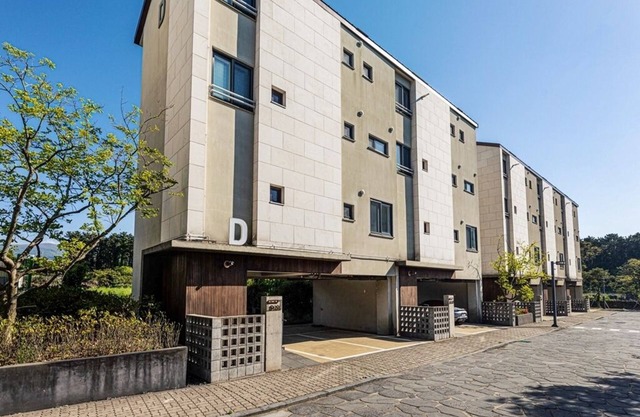 공항과 시내가 가까운 위치 좋은 곳