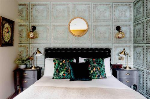 1 Bed Studio Sleeps 2 -Patio -Garden -Dogs Ok