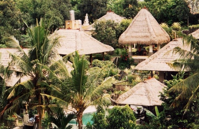 1 BR Suite Room in Sukawati, Balinese Feel and Experience