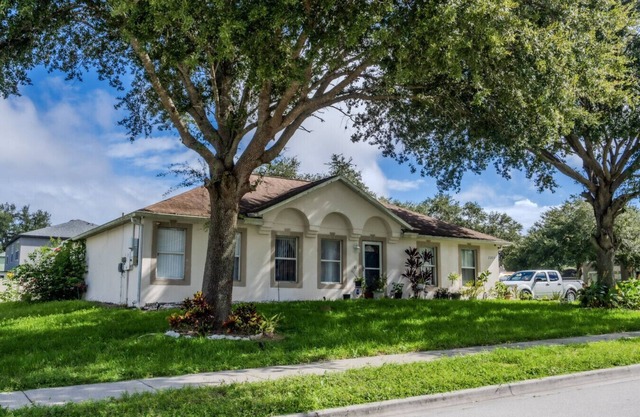 1 Flint and Kingscrest, LLC - Entire House