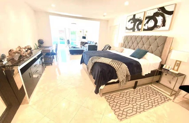 1 Luxury hacienda villa guesthouse private unit