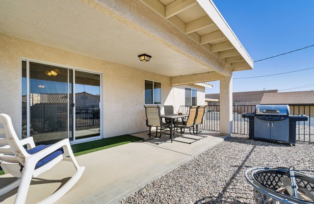1 Mi to Windsor Beach - Lake Havasu City Home