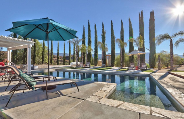 10 Acres Near Wineries: Pool, View, Dog-friendly, BBQ - Orange Cabin by Ranch Life Getaway