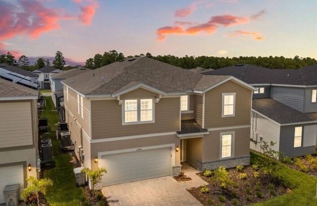 10 Bedrooms/8 Bathrooms/Windsor Cay (15770 CC)