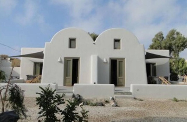 10 meters from the Beach!