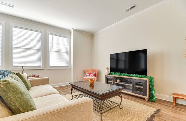 10 Mi to Downtown: Raleigh Family Retreat