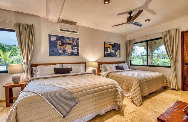 10-room hotel in fabulous Nuevo Arenal with AC