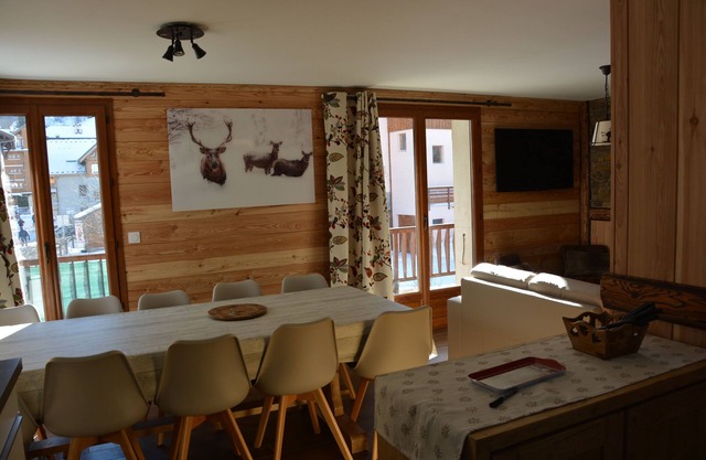 100 m2 le col des Rochilles/10 people 4 * in the center of Valloire