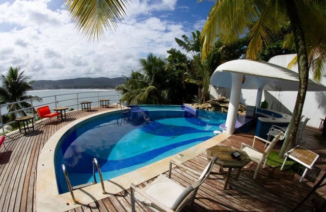 11 Suites Mansion in Guaruja - SAO006