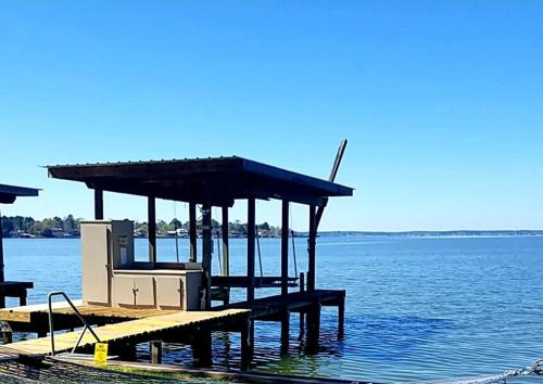 111 Lone Star, Lake House Livingston, On Water