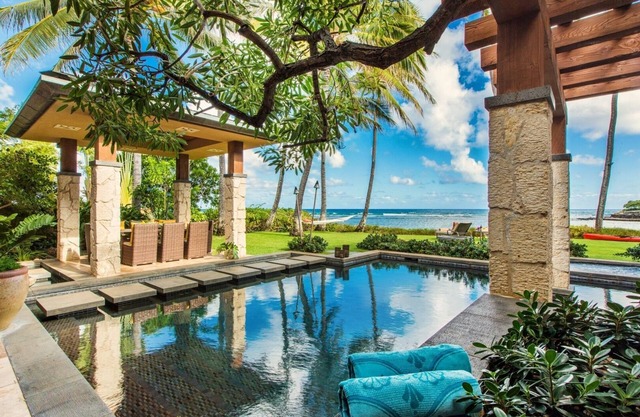 15% Off Summer Special! Luxury Oceanfront Estate: Banyan House 4BD