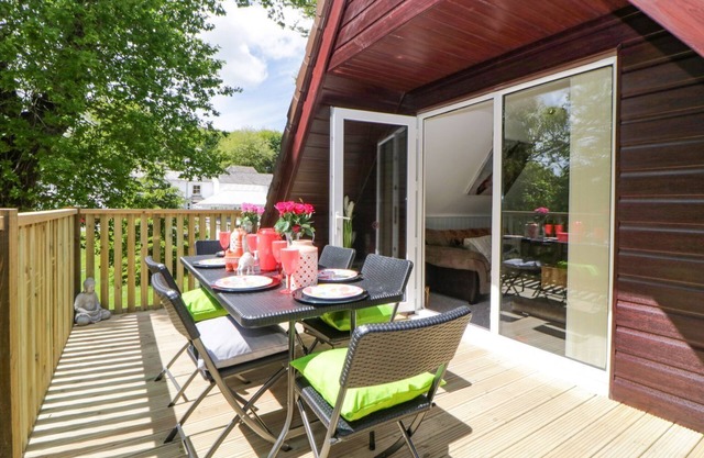 17 VALLEY LODGES, family friendly, with pool in Gunnislake