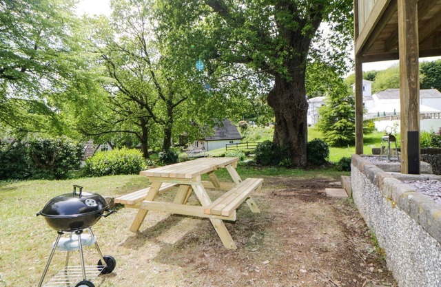 17 Valley Lodges