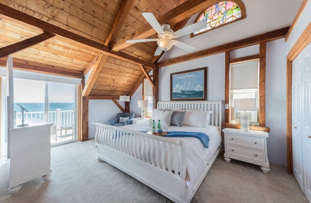 180 Degree Panoramic Views! Holiday near BOS and Salem