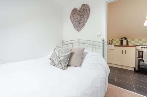 1Bed Village Annexe Sleeps 2 - Parking & Wifi