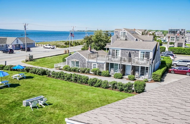 1BR w/Fireplace & Beach Access | Pool + Hot Tub