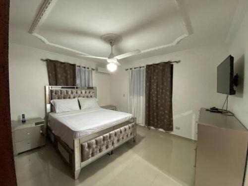 1DR Charming 3-Bedroom Retreat Santo Domingo