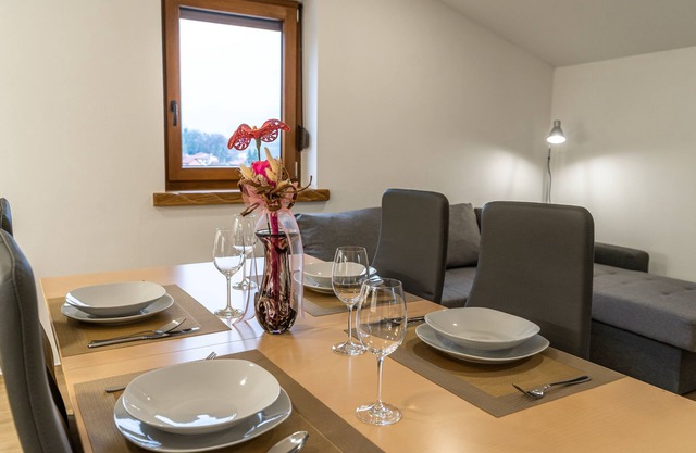 2 Bed, Sleeps 4, Free Parking and winery