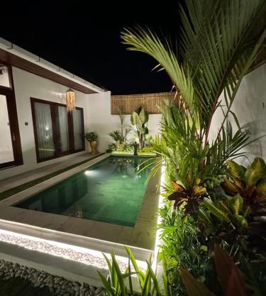 2 Bed Villa-Sleeps 4-10 Min to Beach-Private Pool